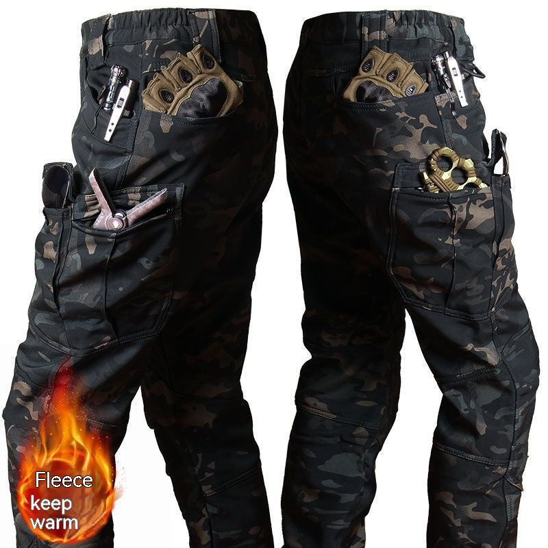 Green tech jacket for men with camo