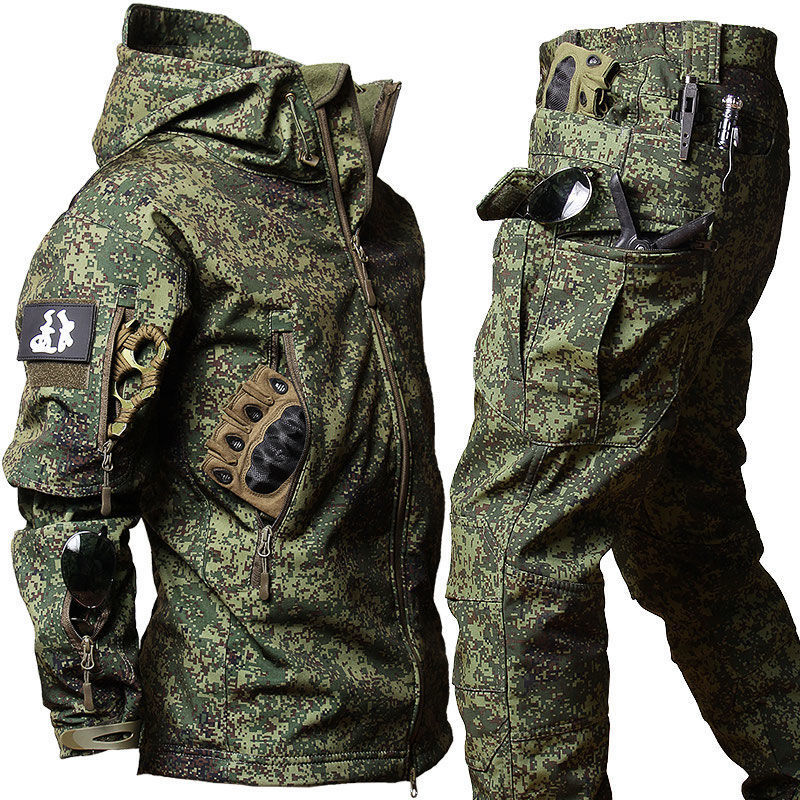 Camo print men’s tech clothing