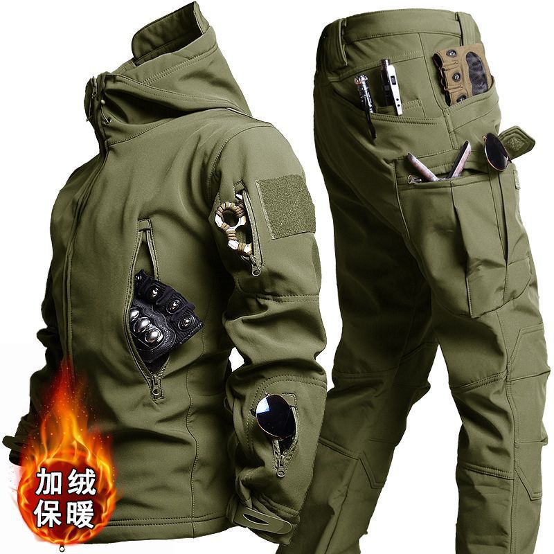 Men’s green camo tech clothing